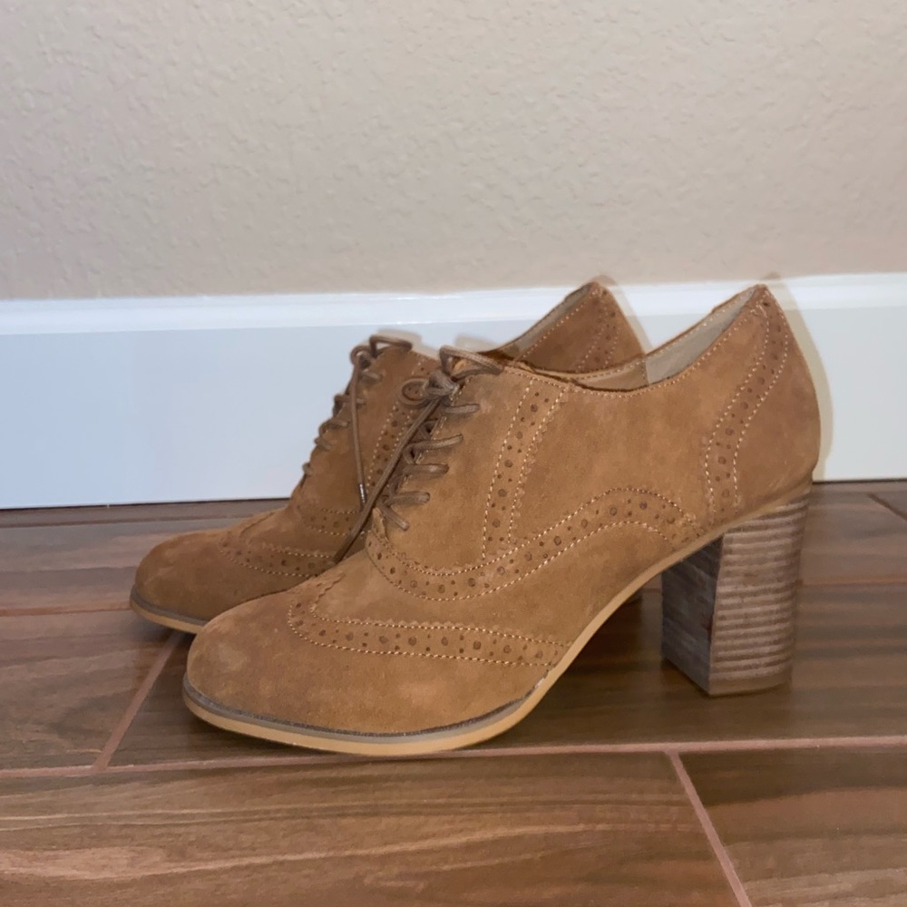 Brown Heeled Boots w/ Laces